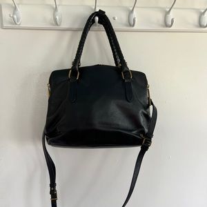 EUC Elliott Lucca black leather handbag with crossbody strap